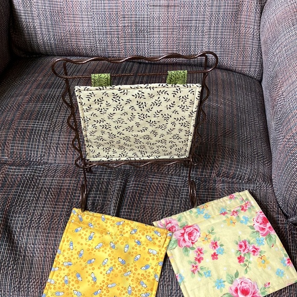 Handmade quilt squares with stand - Picture 3 of 3